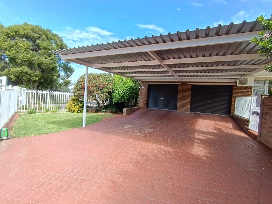 3 Bedroom Property for Sale in Fichardt Park Free State